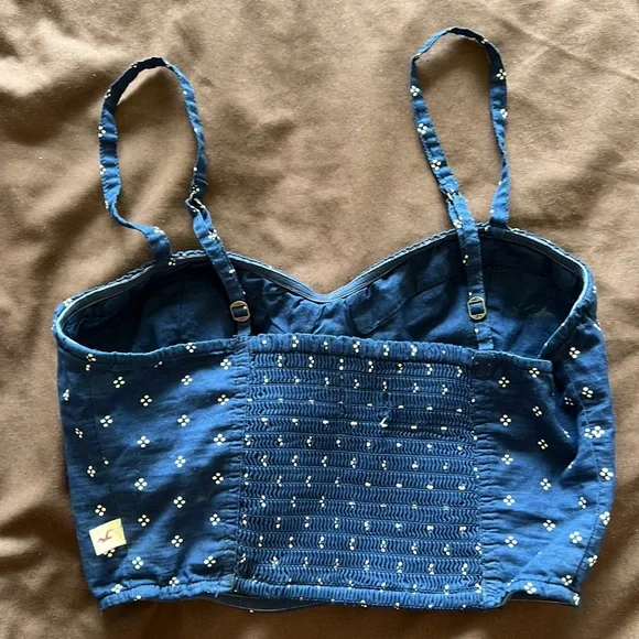 HOLLISTER CROP TOP used twice in great condition - Picture 2 of 6